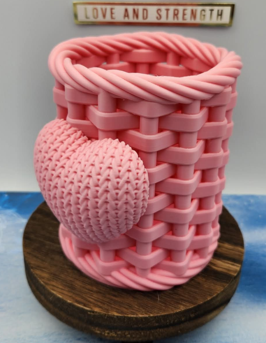 Knitted Heart Pen Caddy