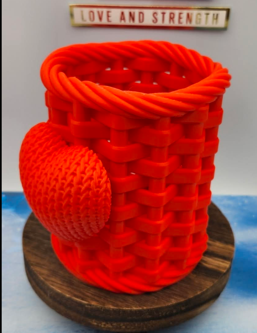 Knitted Heart Pen Caddy