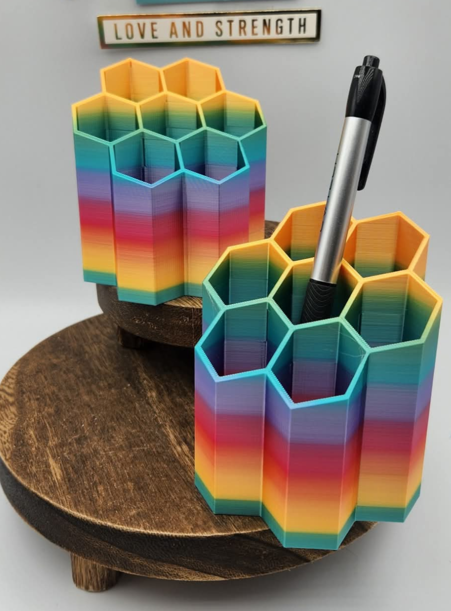 7 Slot Honeycomb Pen Caddy