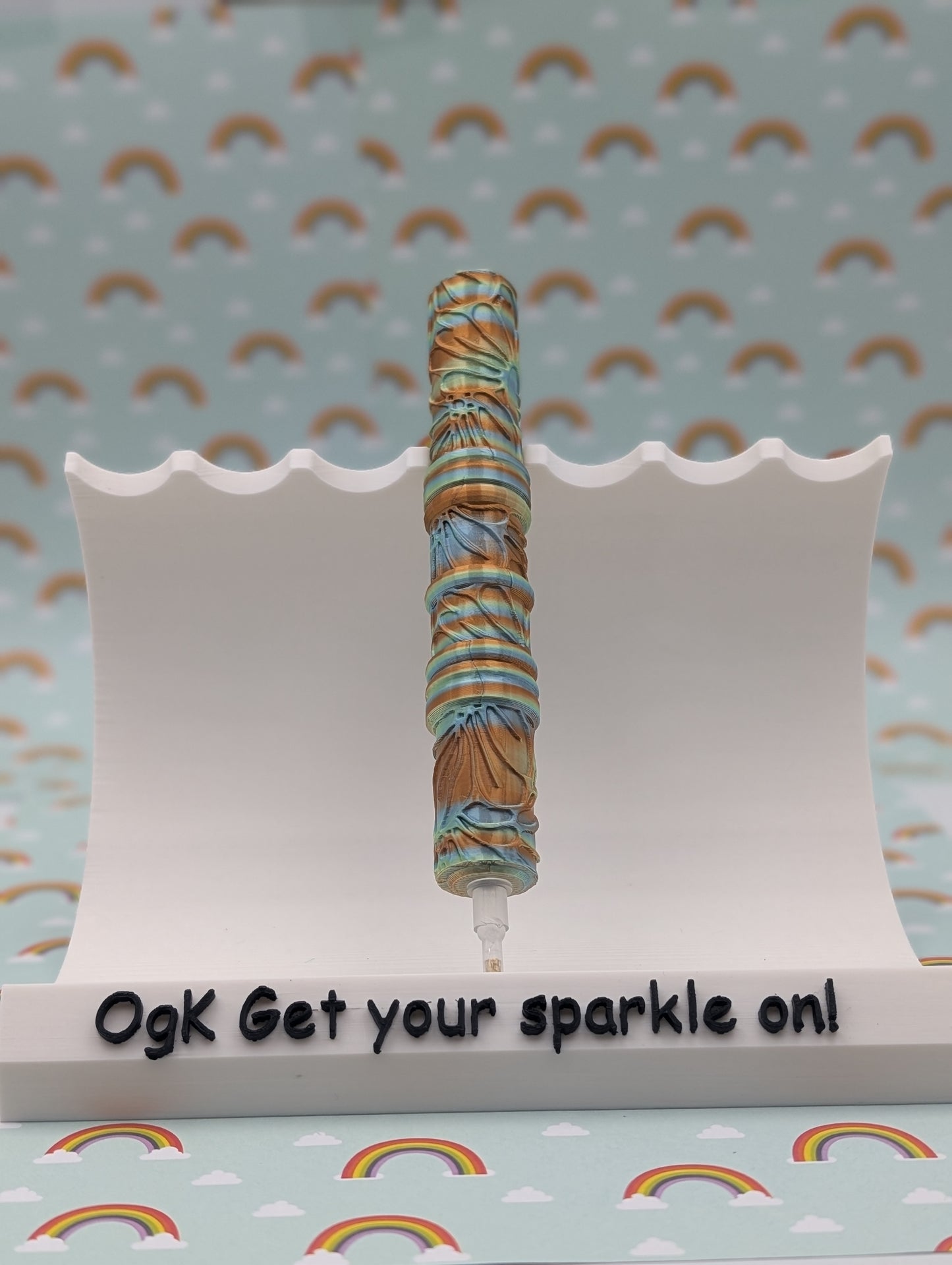 3D Printed Rainbow Flower Pen