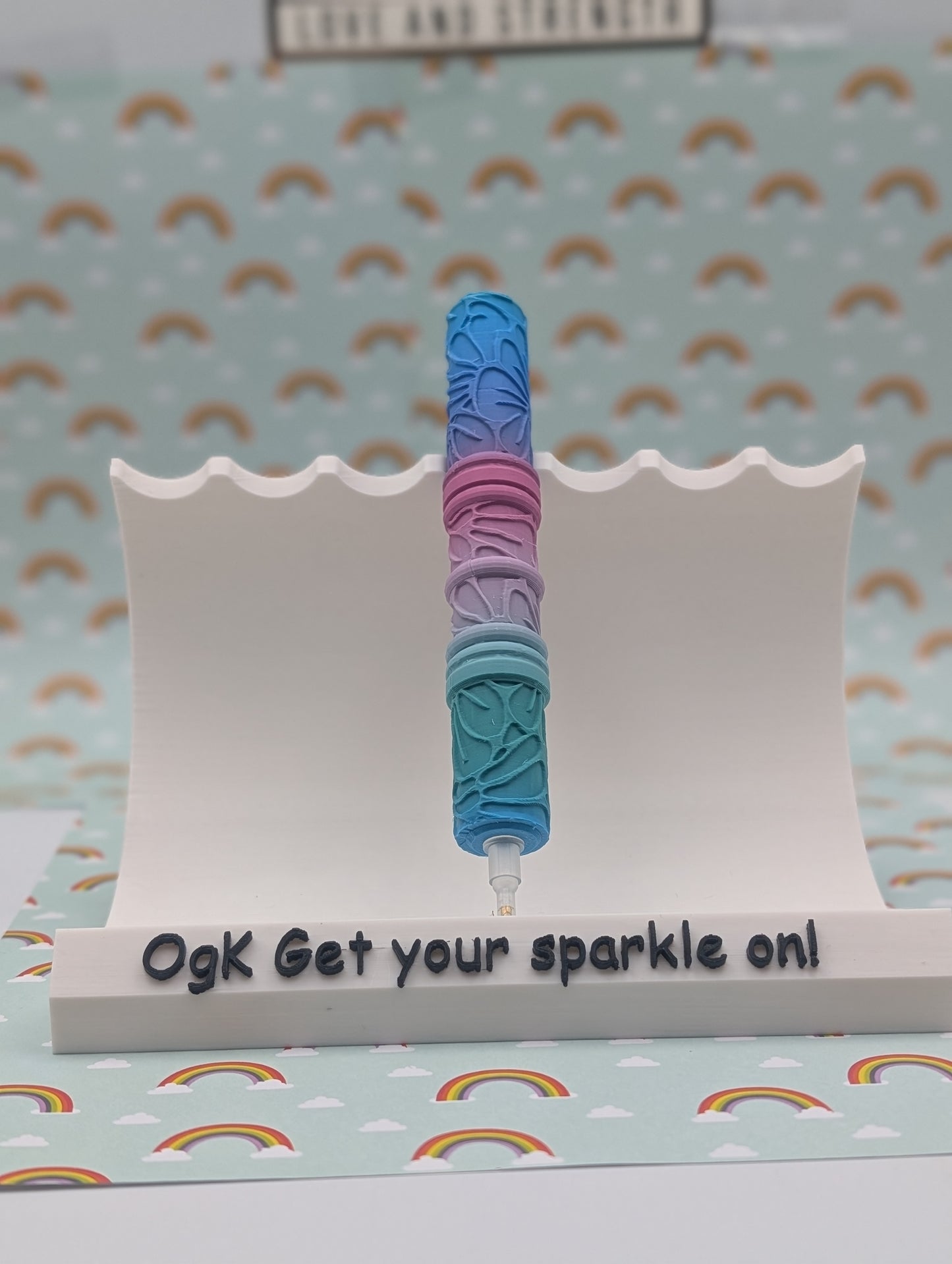 3D Printed Rainbow Flower Pen